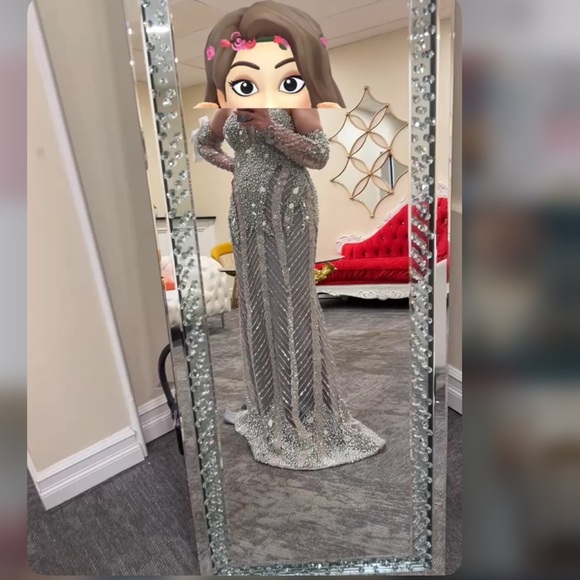 Selling my dress , custom made - Picture 4 of 4